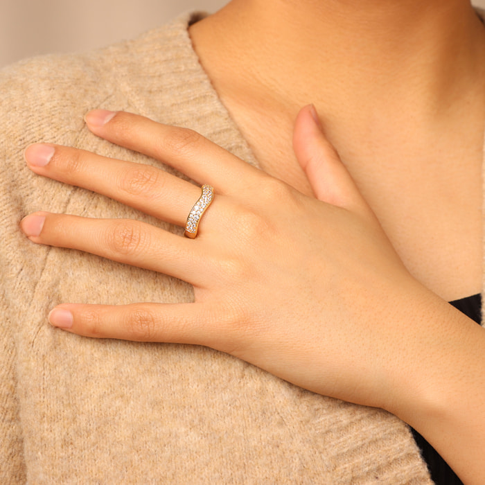 Anello Fedina Onda placcato Oro Giallo 18Kt con Pavé di Cubic Zirconia