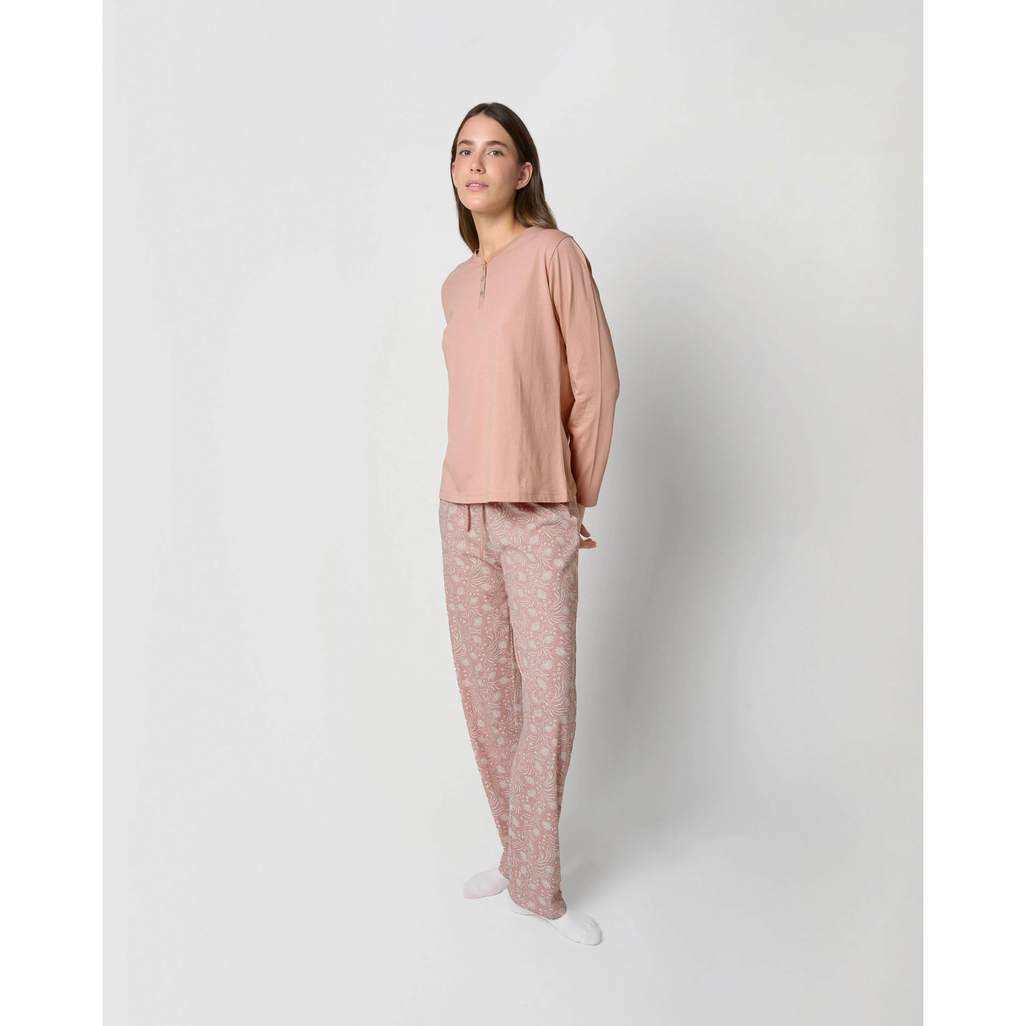 Pijama largo de algodón con escote pico dusty rosa