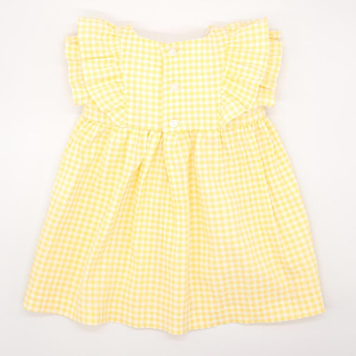 Vestido corto estampado de vichy amarillo, con volante y lazo.