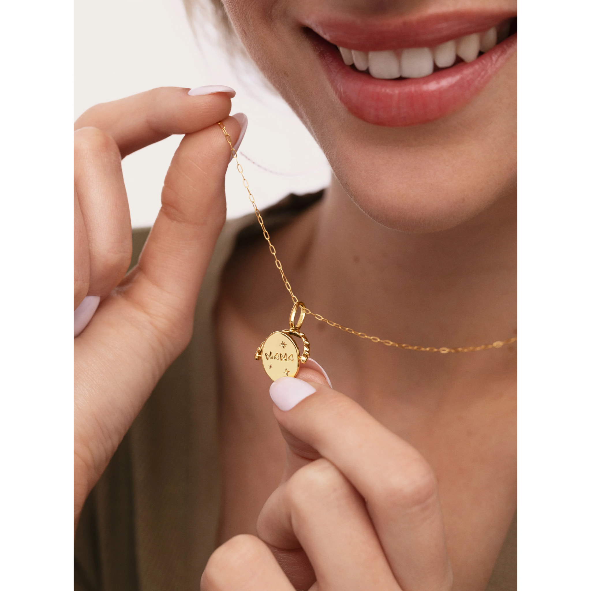 Charm Medaglione Doppio Mamma Lovely Heart Placcato Oro