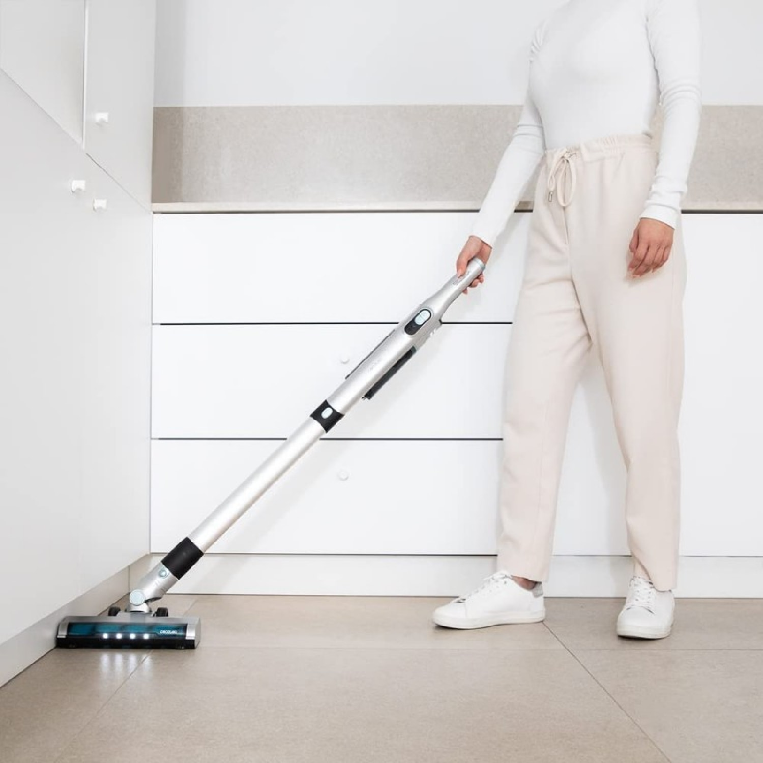 Cecotec Aspirateur-balais BLDC Scoba 2100 Jalisco