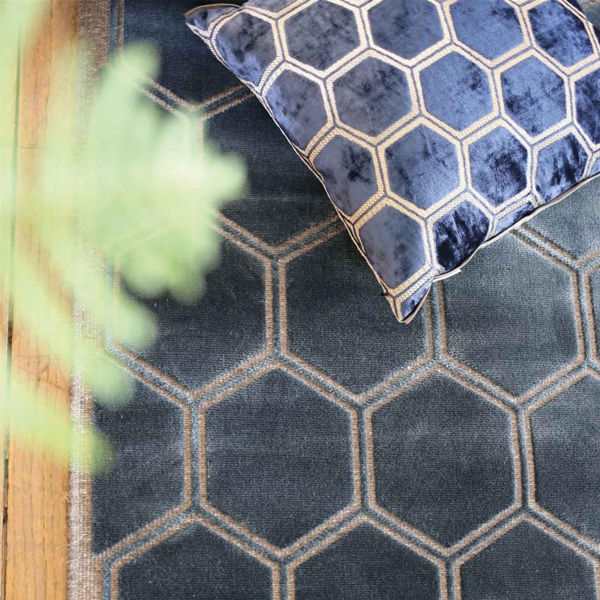 Tapis salon et chambre fait à la main en viscose motif scandinave MAQUI