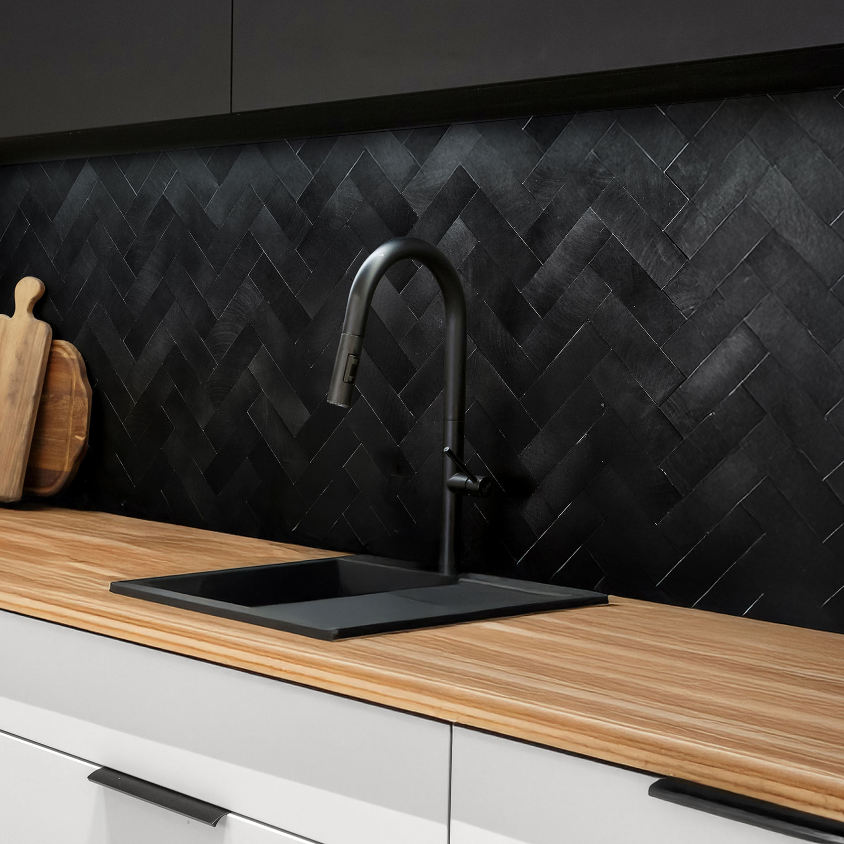 Crédence adhésive murale 3D  - Effet chevron 4 pièces - Noir