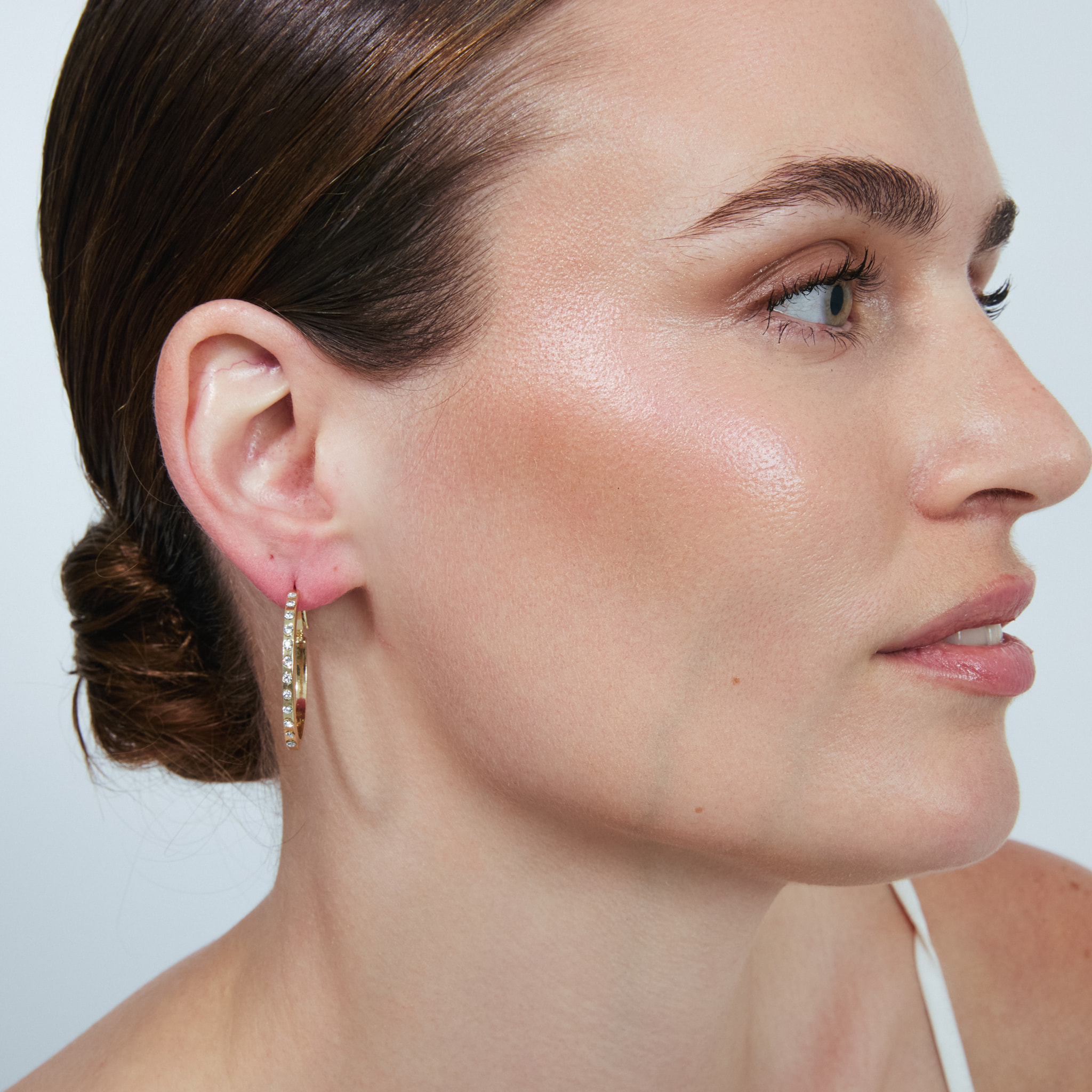 Pendientes Ani acabado oro amarillo 18k