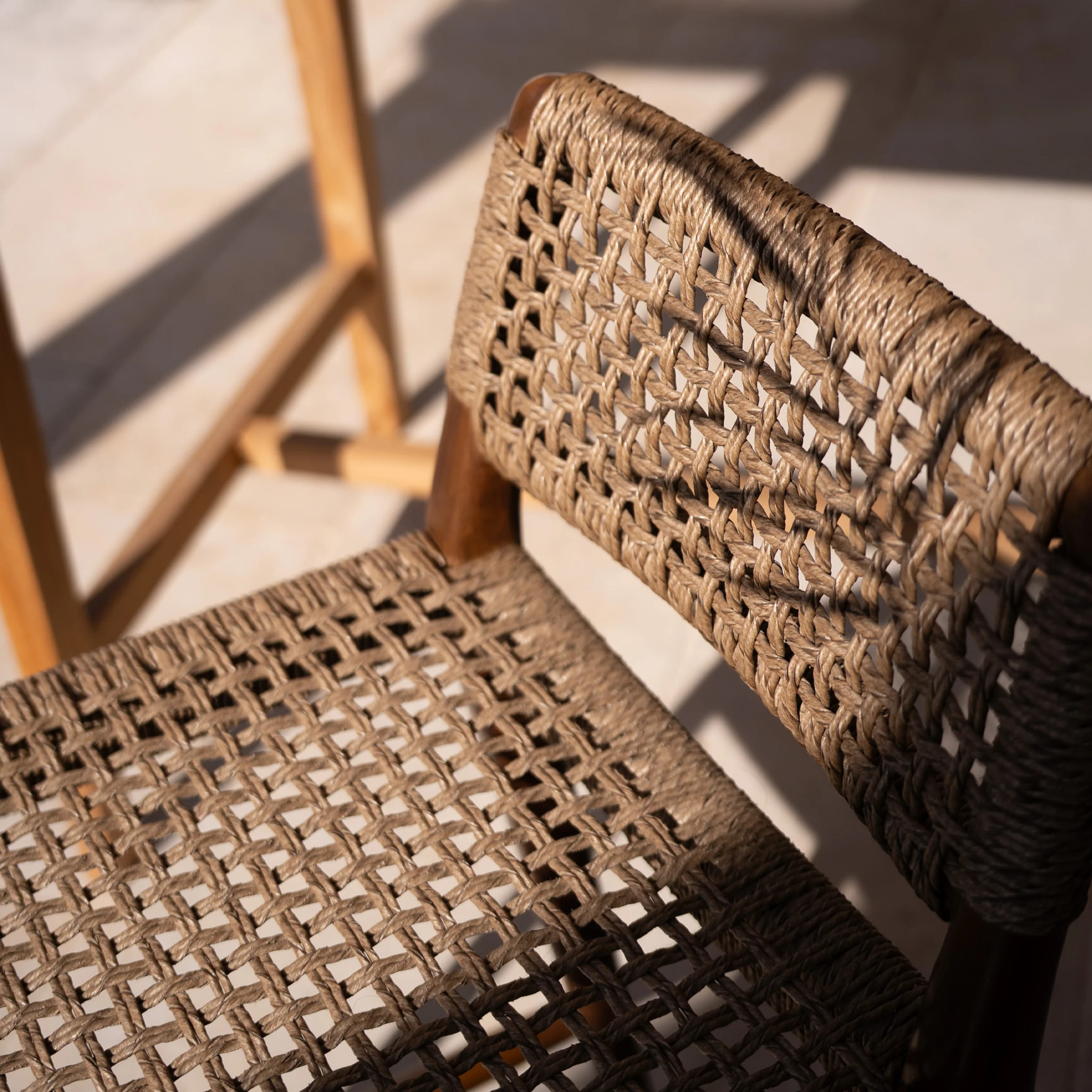 Chaise pour îlot central de jardin 65 cm en teck vernis - Yaba