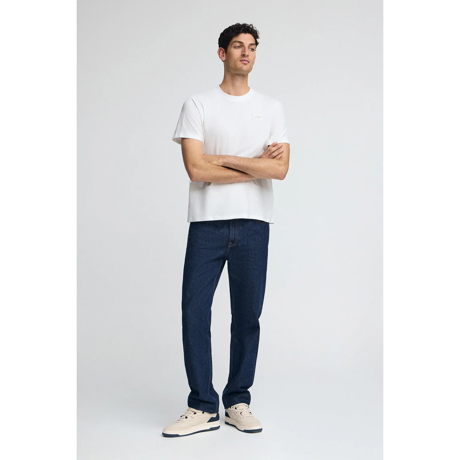 Camiseta blanca con parche personalizado Polo Club