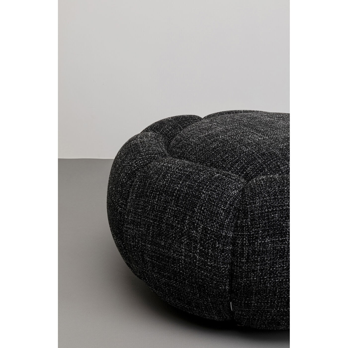 Pouf Peppo Bloom Melange noir Kare Design