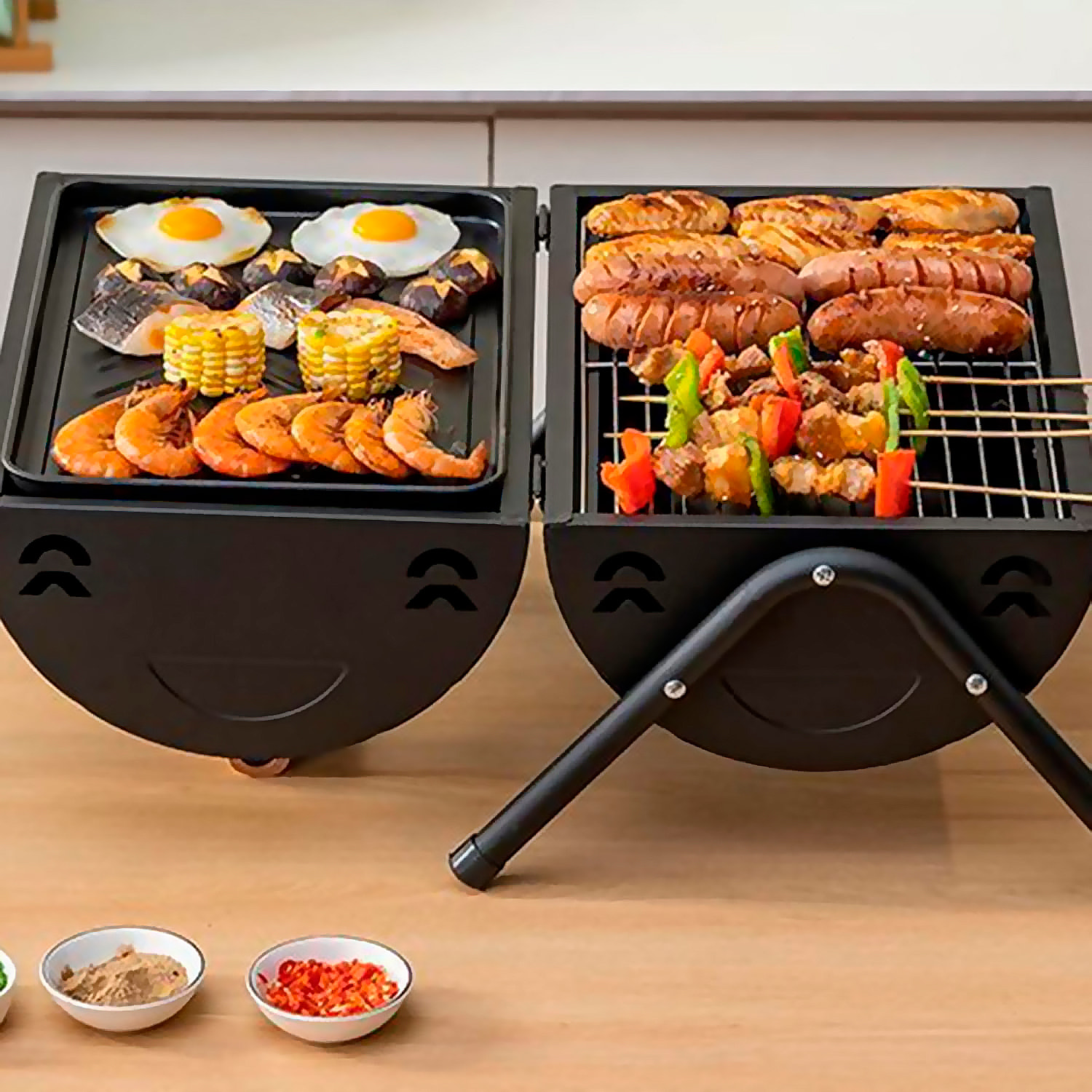 Griglia a carbone con camino, maniglia, 2 vassoi per griglia e 2 vassoi da forno.