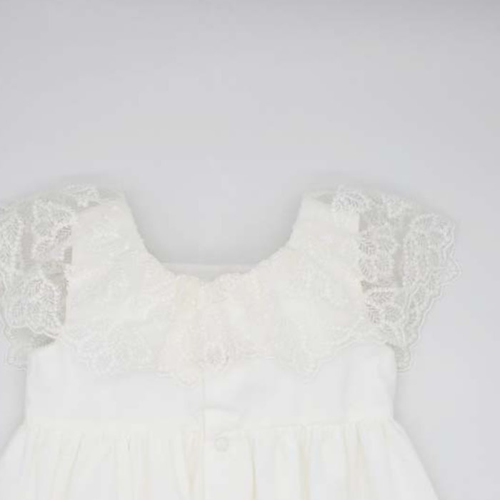 VESTIDO TUL BORDADO LAZO BLANCO