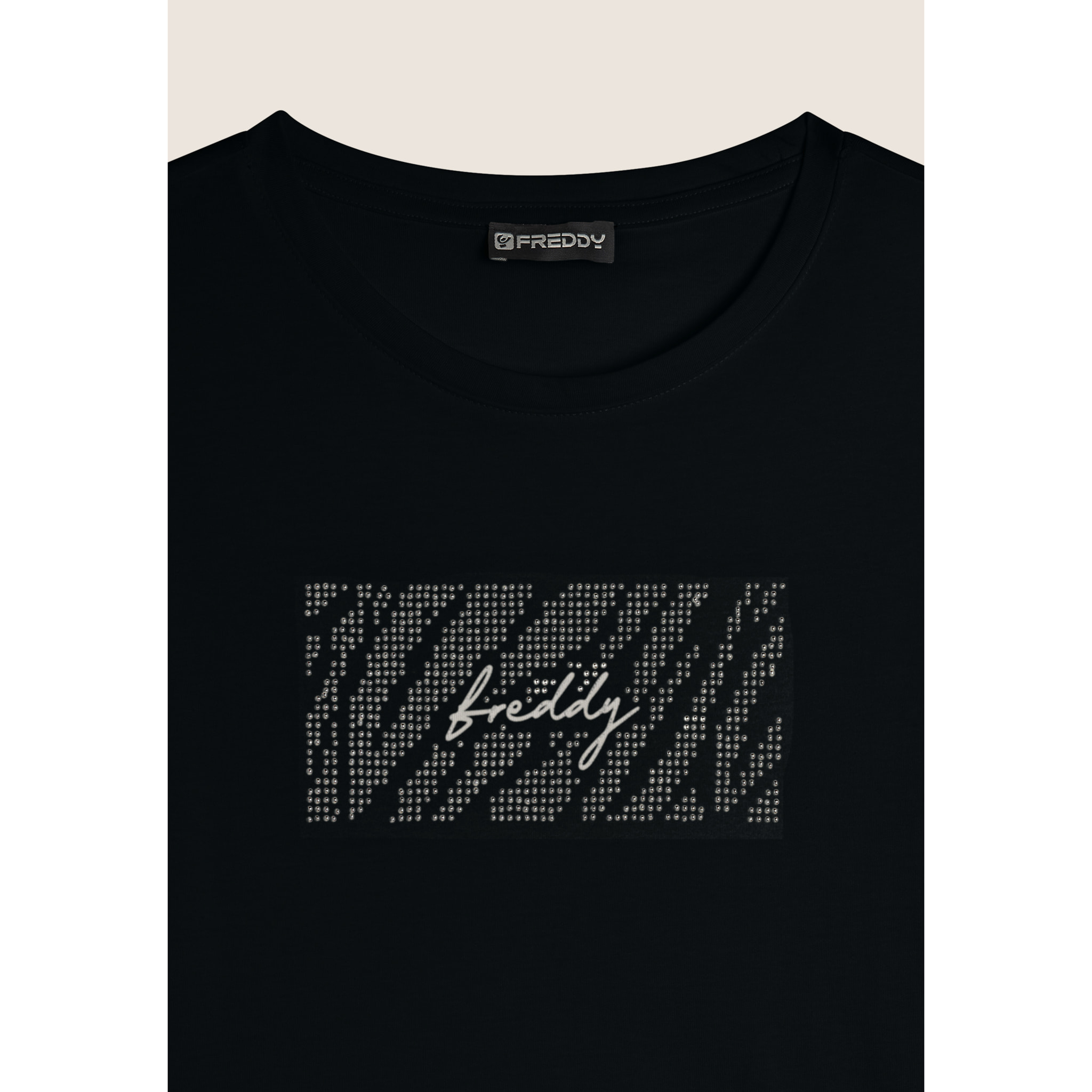 T-shirt in cotone Supima con logo e borchiette