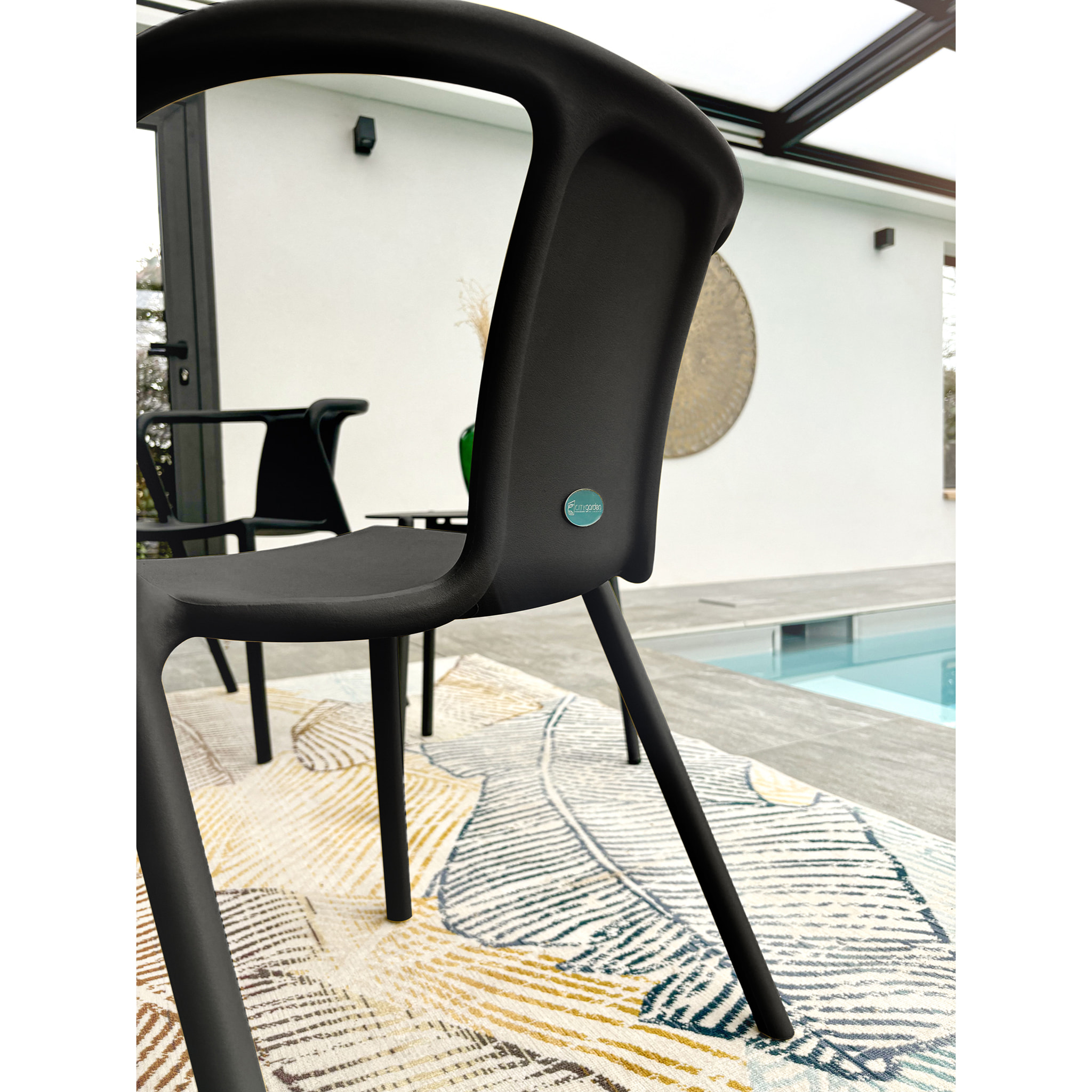 DIEGO - Fauteuil de jardin empilable en Polypropylène noir