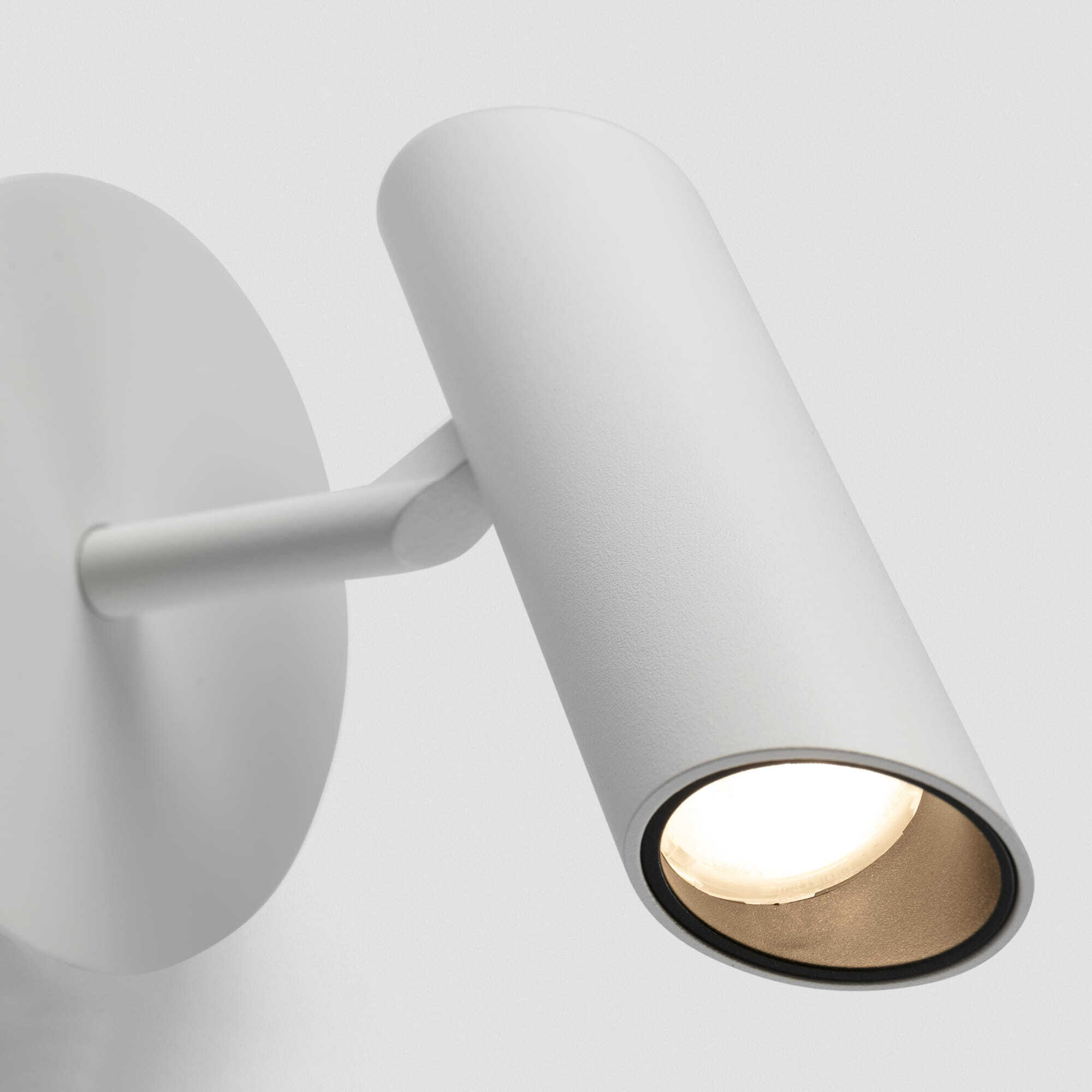 LEO Proyector blanco