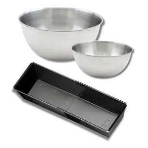Lot avec 1 moule à cake de 28 à 40 cm, 1 spatule Zenker et 2 bols à mixer en inox Fackelmann