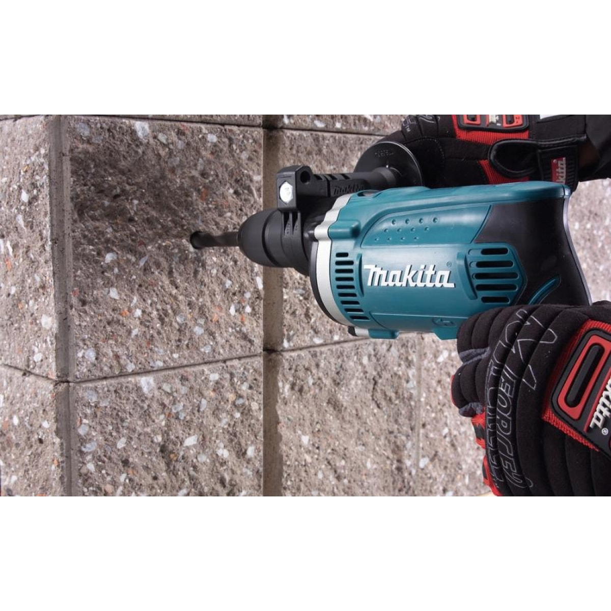 Taladro de impacto MAKITA - 710W + kit de accesorios - HP1631KX3