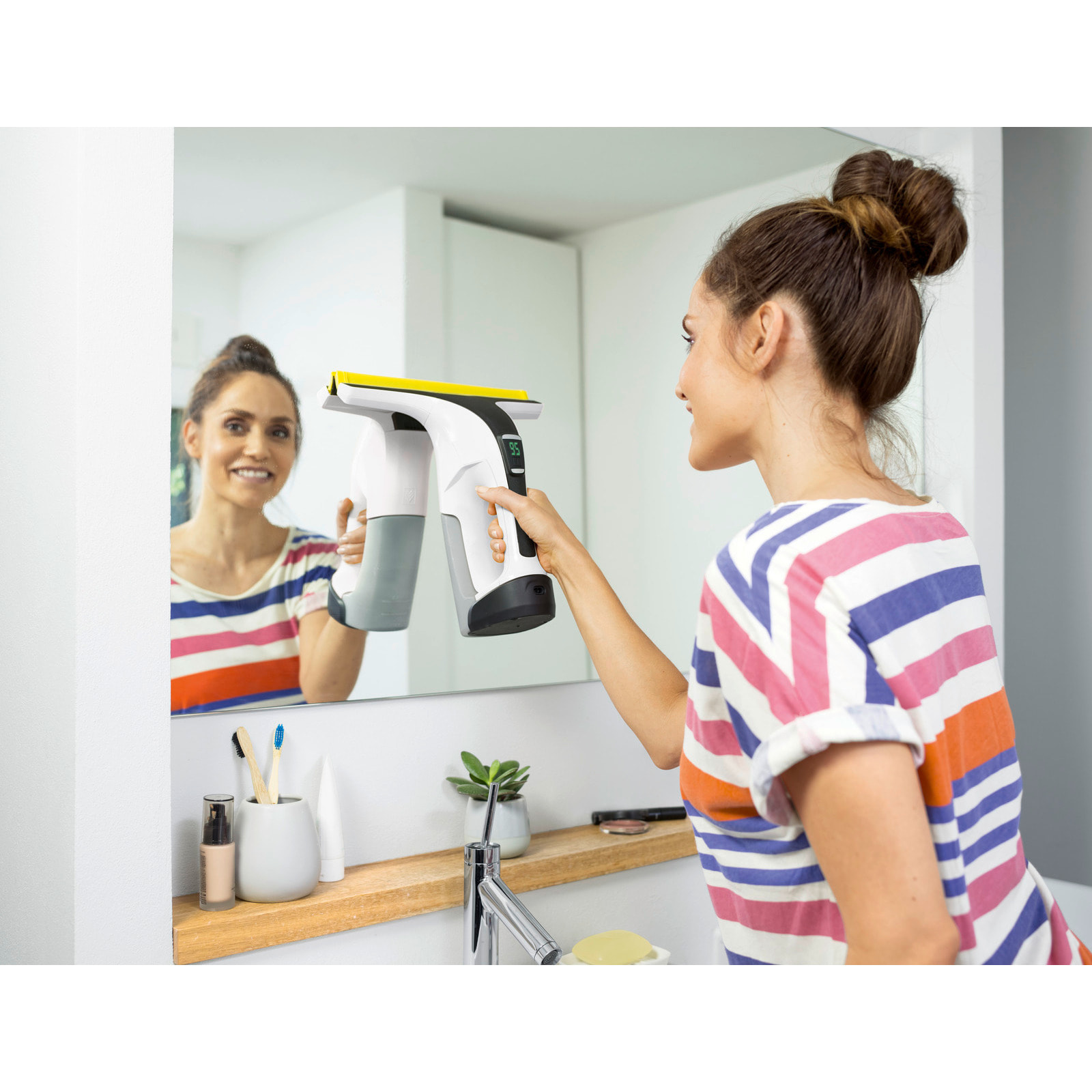 Lave-vitres Karcher WV 6 Plus (batterie fixe 3-65 V)  - Autonomie 100 min- Largeur de travail 280 mm- Design Blanc