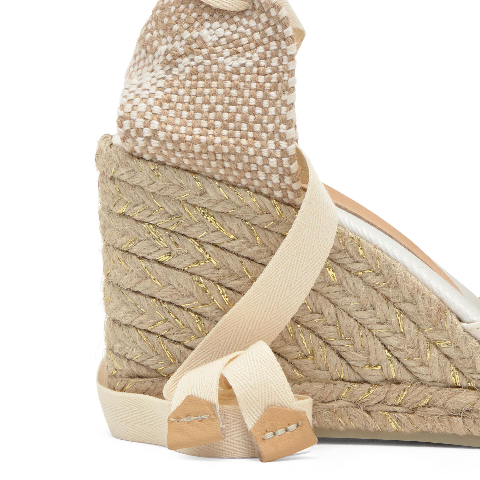 Alpargatas de cuña de mujer Joyce en raso con punta afilada y cierre de cintas