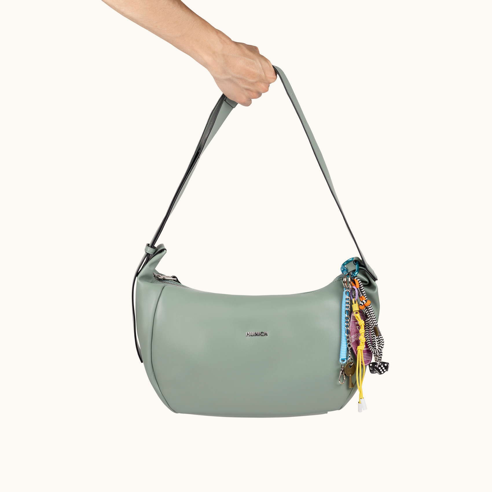 Bolso Hobo Verde Agua con Asa Ajustable y Charms CHARMS HOBO AQUA