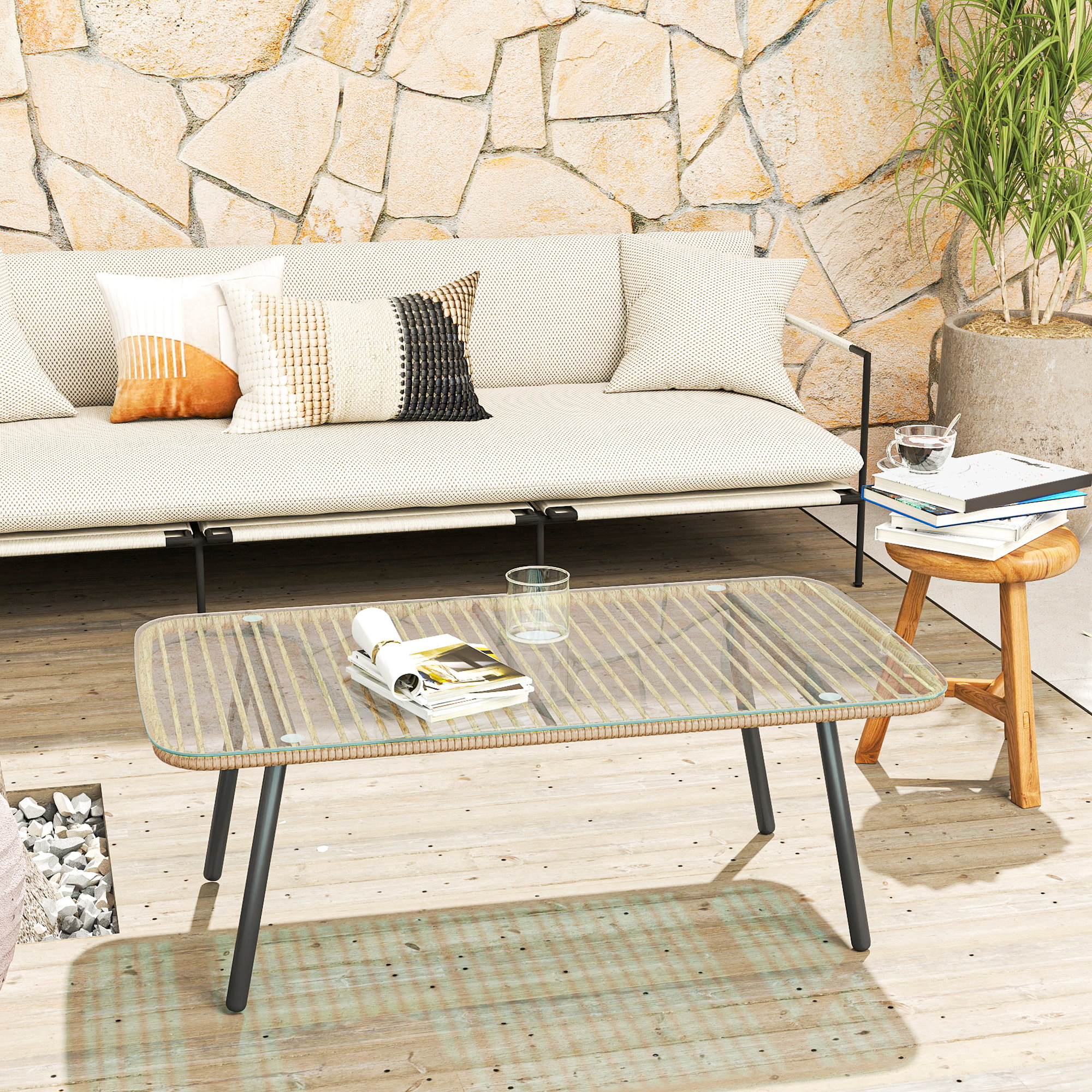 Table basse de jardin style Acapulco piètement incliné acier noir résine filée effet naturel plateau verre trempé