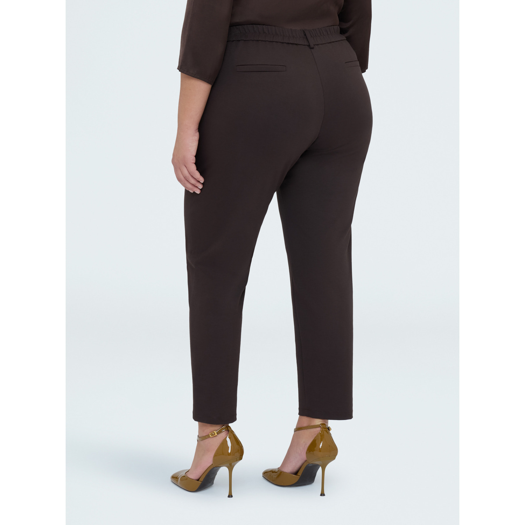 Fiorella Rubino - Pantalones Carrot Fit en Punto Milano - Marrón