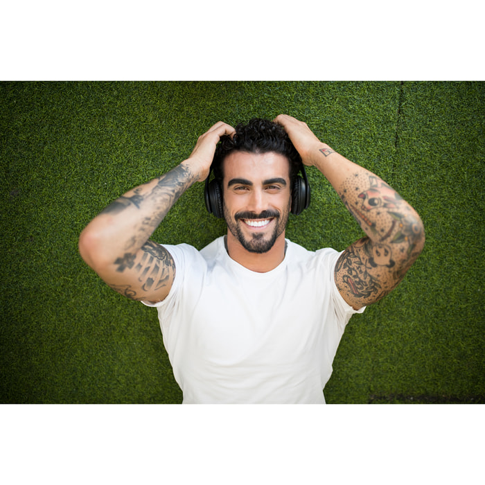 MAGNUSSEN H2 HEADPHONES en color Negro