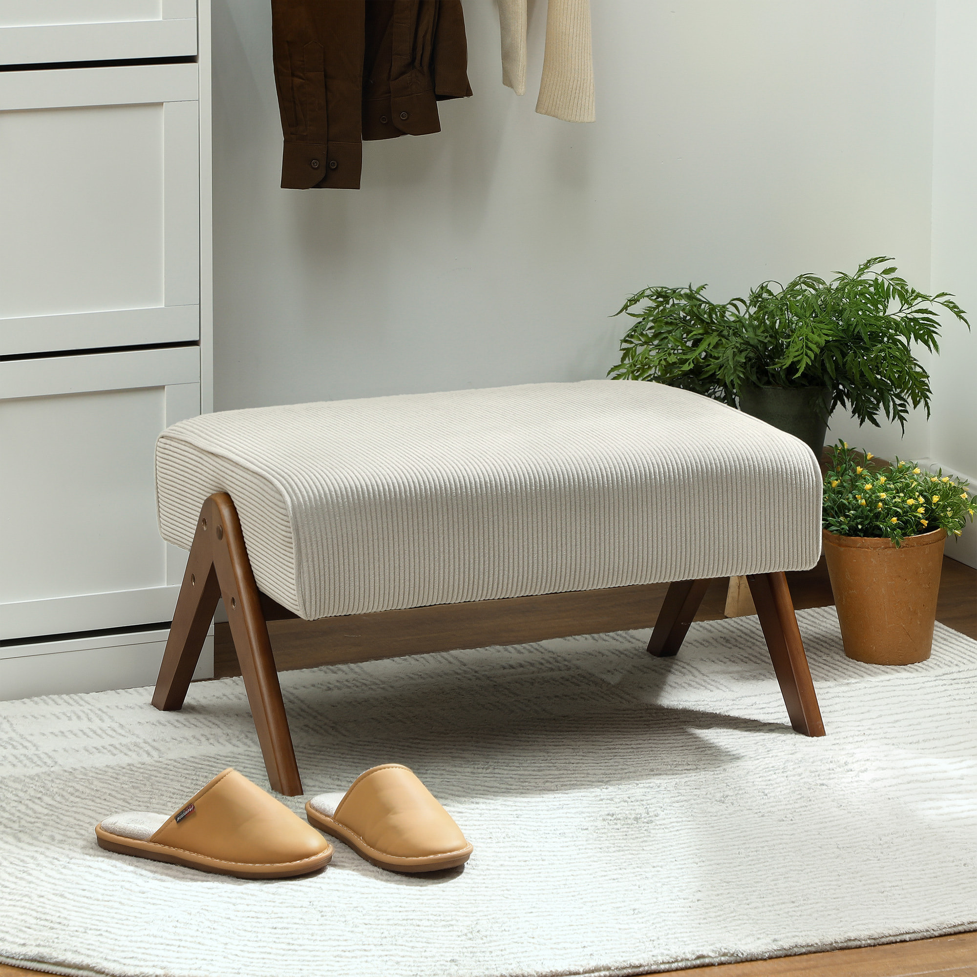 Reposapiés de Salón Taburete Bajo Tapizado en Pana Otomana Rectangular con Asiento Acolchado y Patas de Madera para Sala de Estar Dormitorio Beige
