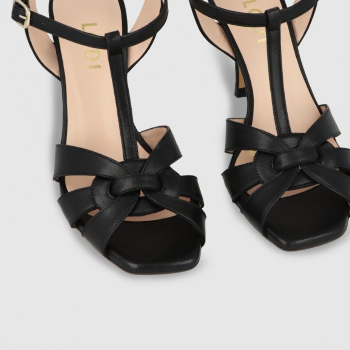 SANDALIAS NEGRAS SERSI