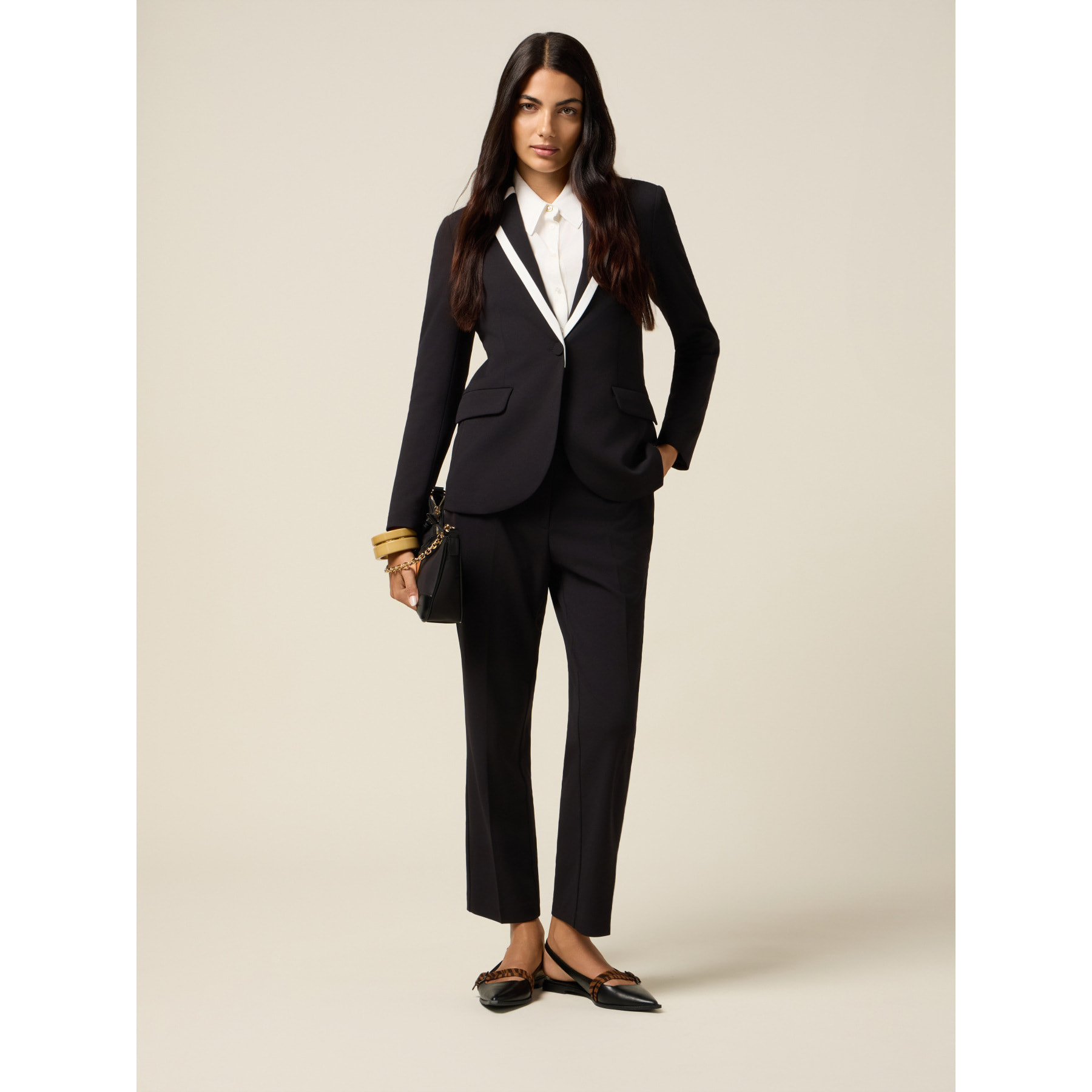 Oltre - Pantaloni a sigaretta con profili a contrasto - Nero