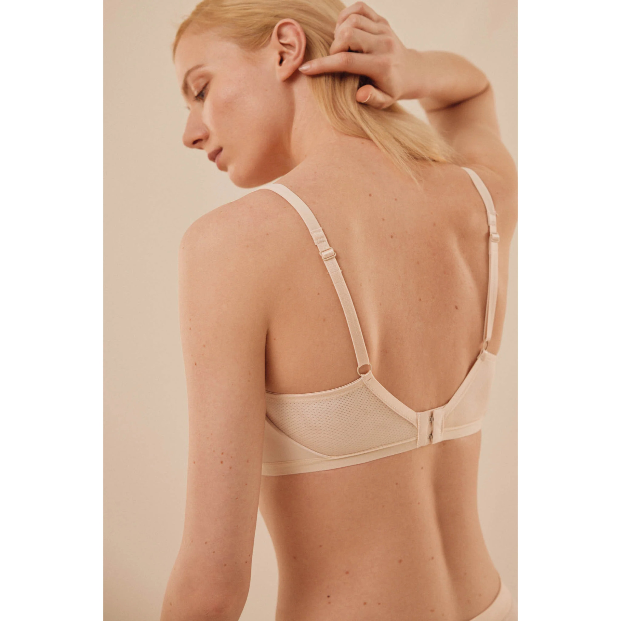 Reggiseno imbottito senza ferretto color avorio, coppe B e C