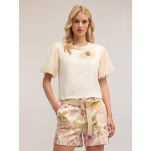 Motivi - T-shirt con spilla gioiello e piume - Bianco