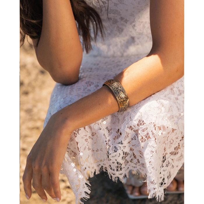 Brazalete rígido ajustable con relieve oro viejo