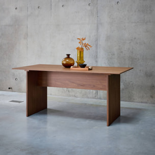 Table à manger rectangulaire décor bois sculpté 4-6 places. 170cm. couleur noyer