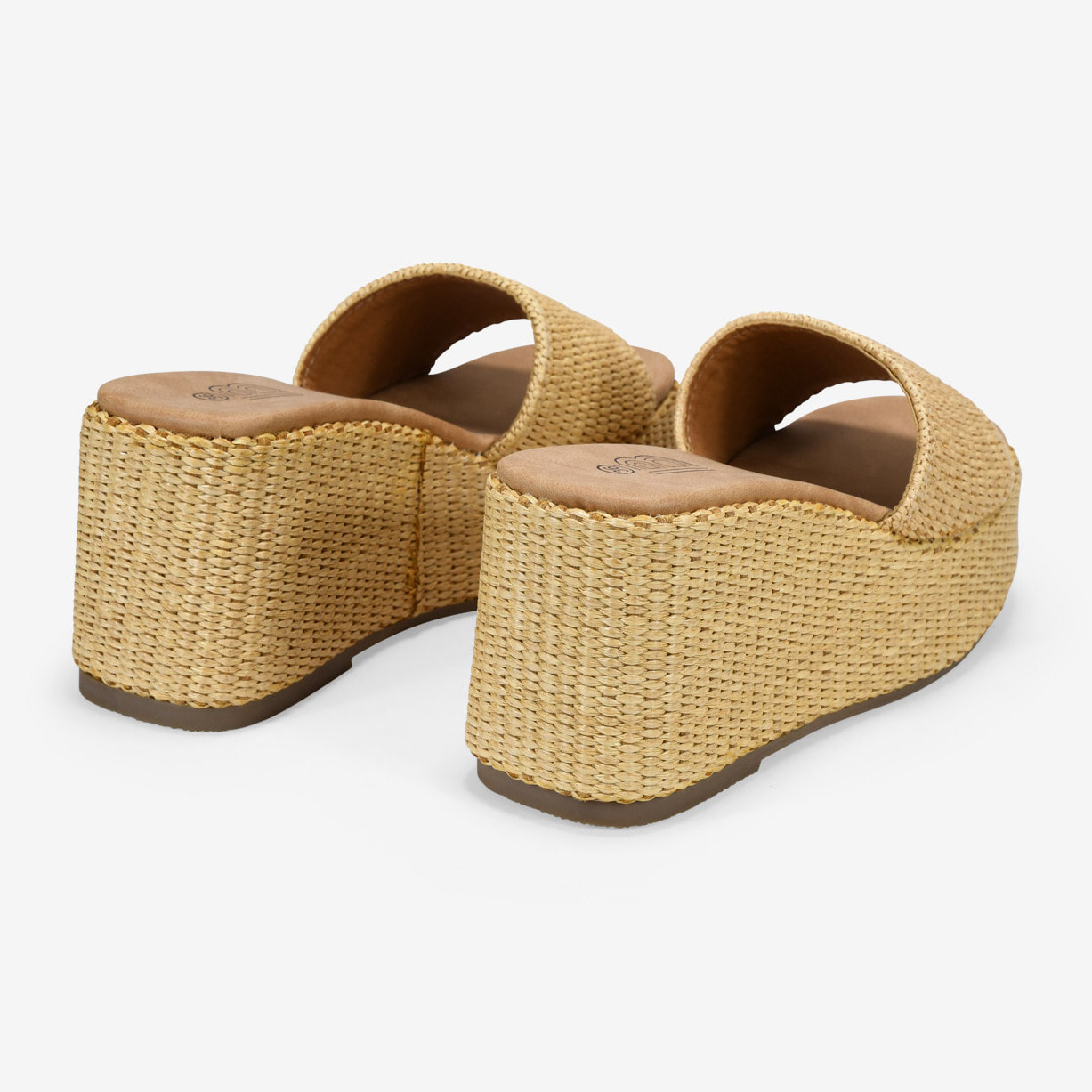 Sandalias de cuña marrón claro con esparto