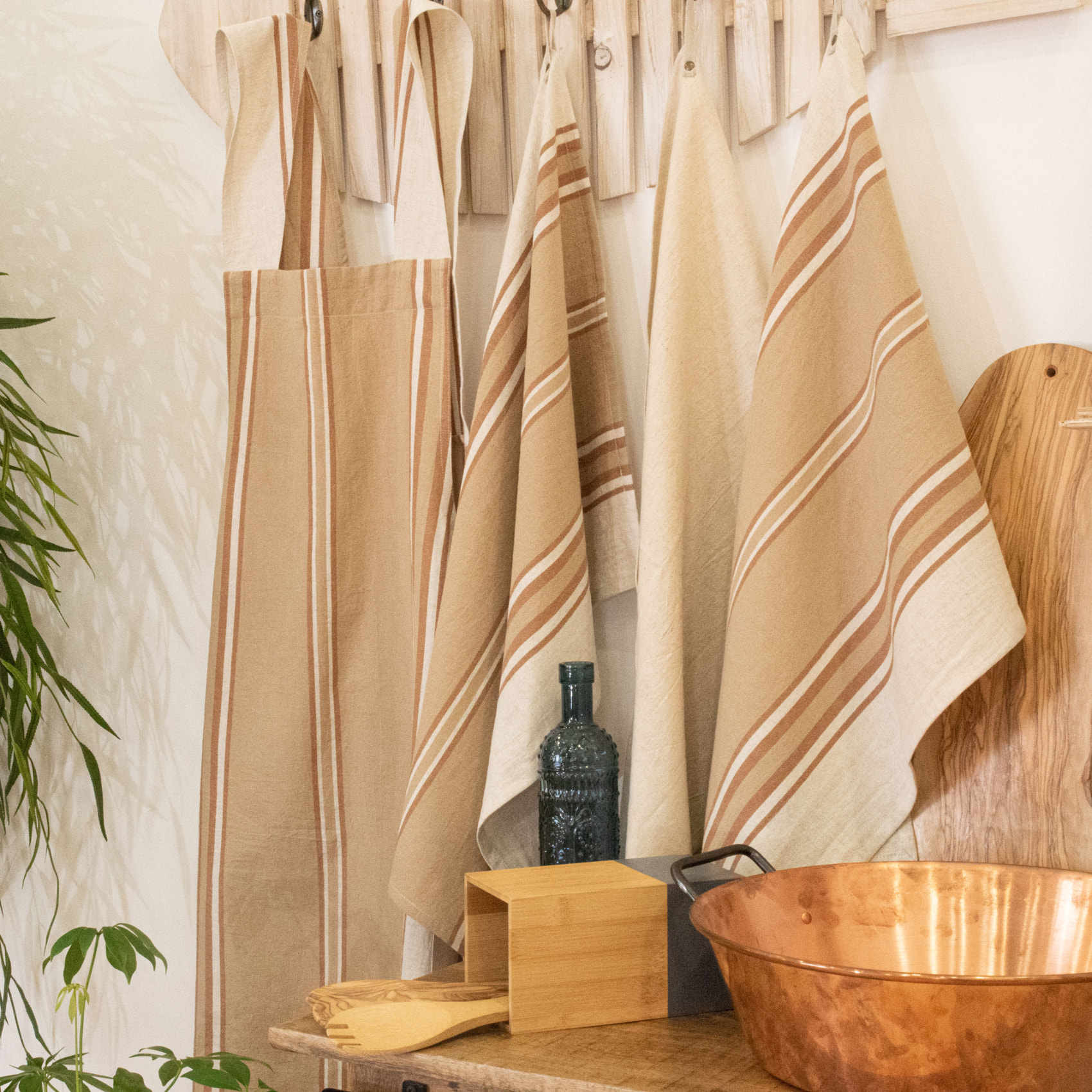 Torchon en coton et lin à rayures - Marron Brun