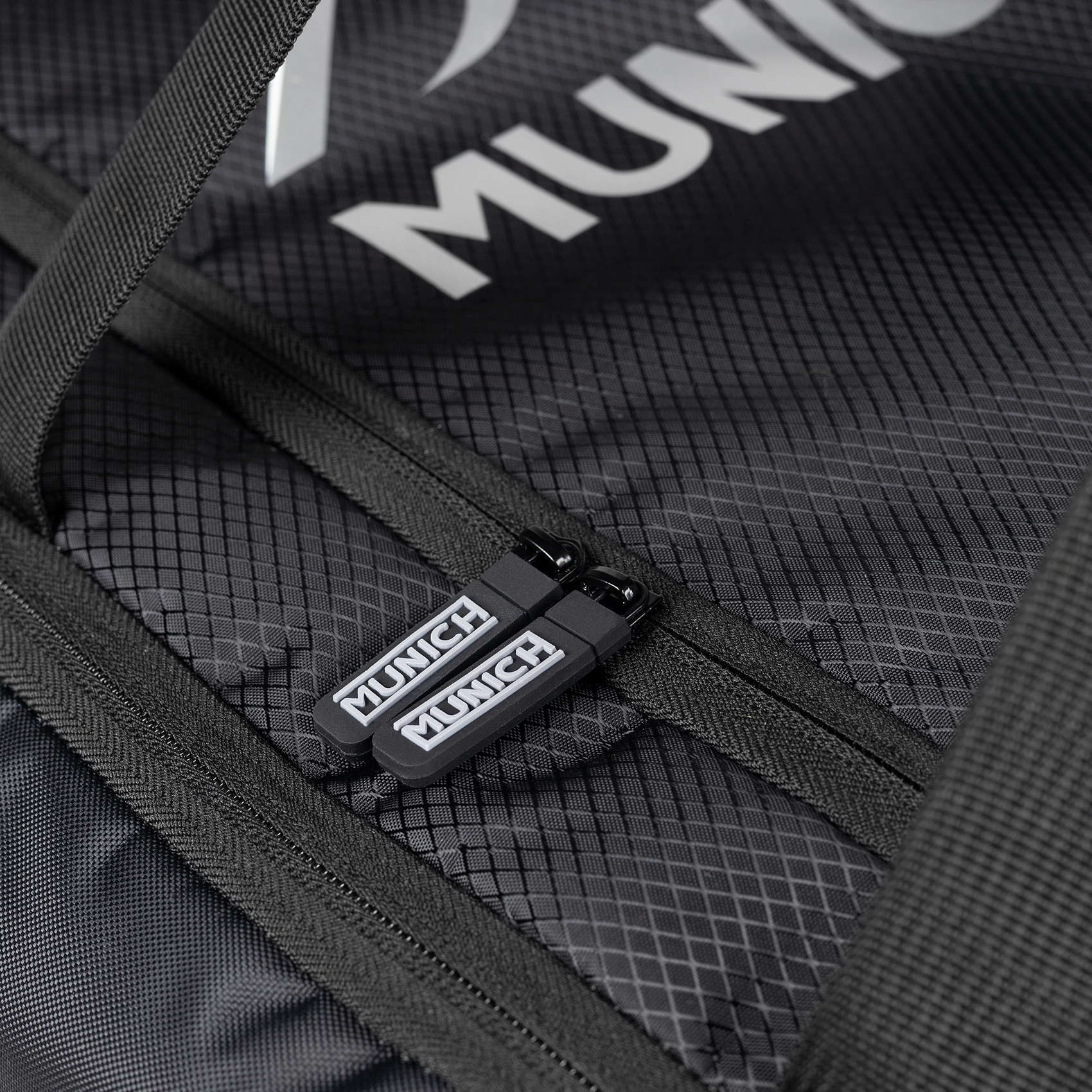 MUNICH BASIC TRAINING BACKPACK Mochila Deportiva de Gran Capacidad para Pádel