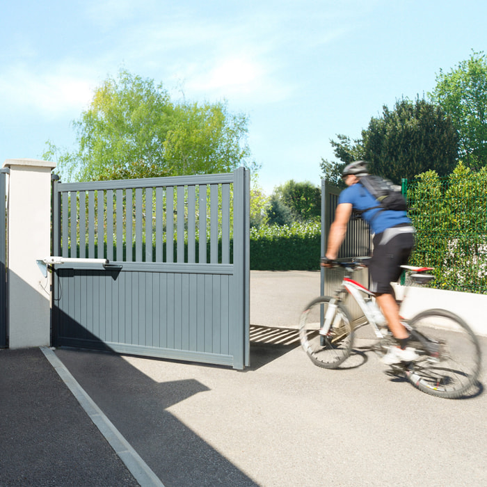 Motorisation portail battant SGS Essential Connect - Pilotable à distance avec smartphone et assistants vocaux