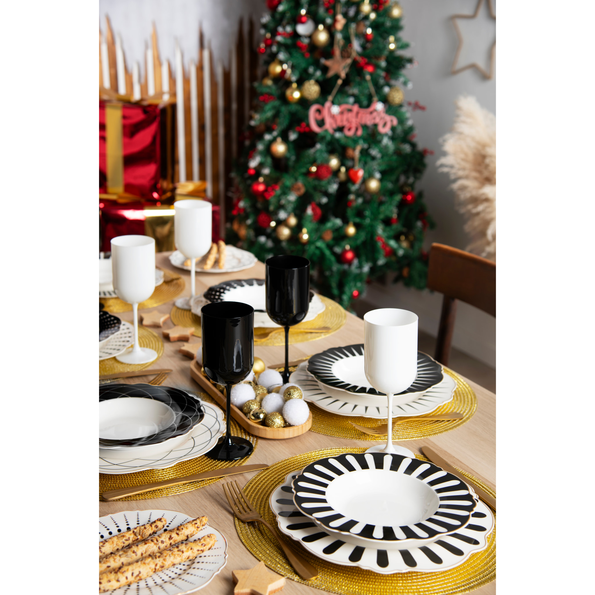 Service 18 assiettes Excelsa Alice, porcelaine, blanc et noir