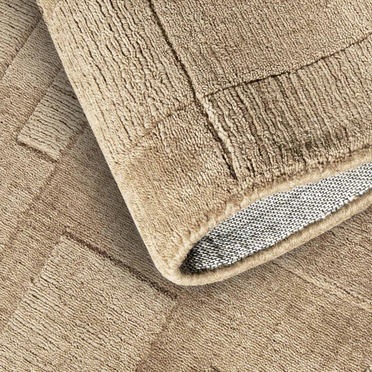 Tapis salon, motif géométrique authentique, piena, tissé main