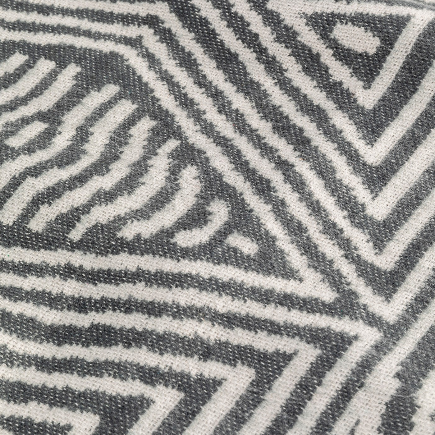 Plaid Shapes 170x130cm gris et blanc Kare Design