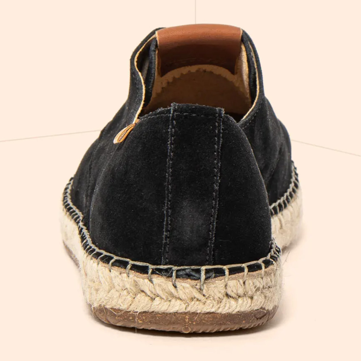 Zapatos N678 SILK SUEDE BLACK / CAMPOS color Black