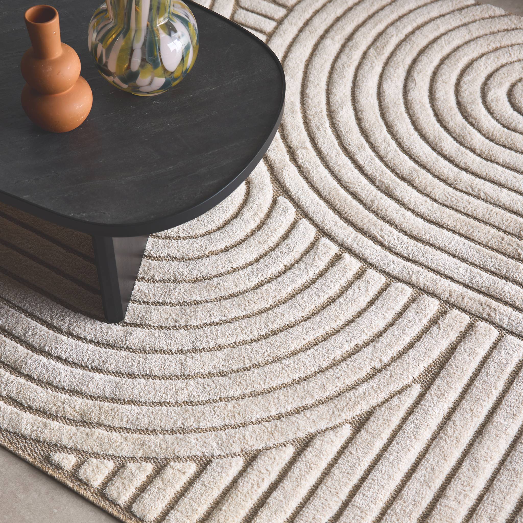 Tapis intérieur motif ethnique arches beige et crème ARCHIE