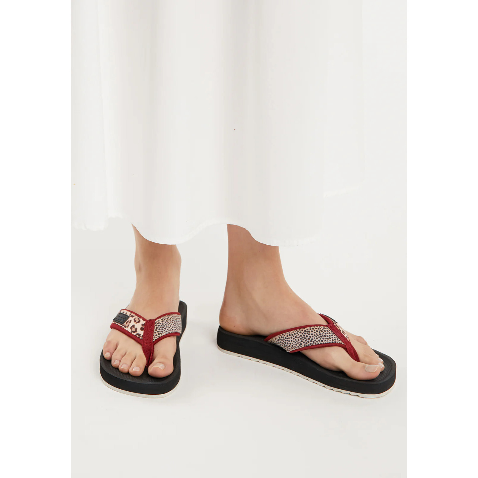 Chanclas Forest Neo Mujer Estampado Animal Color Burgundy