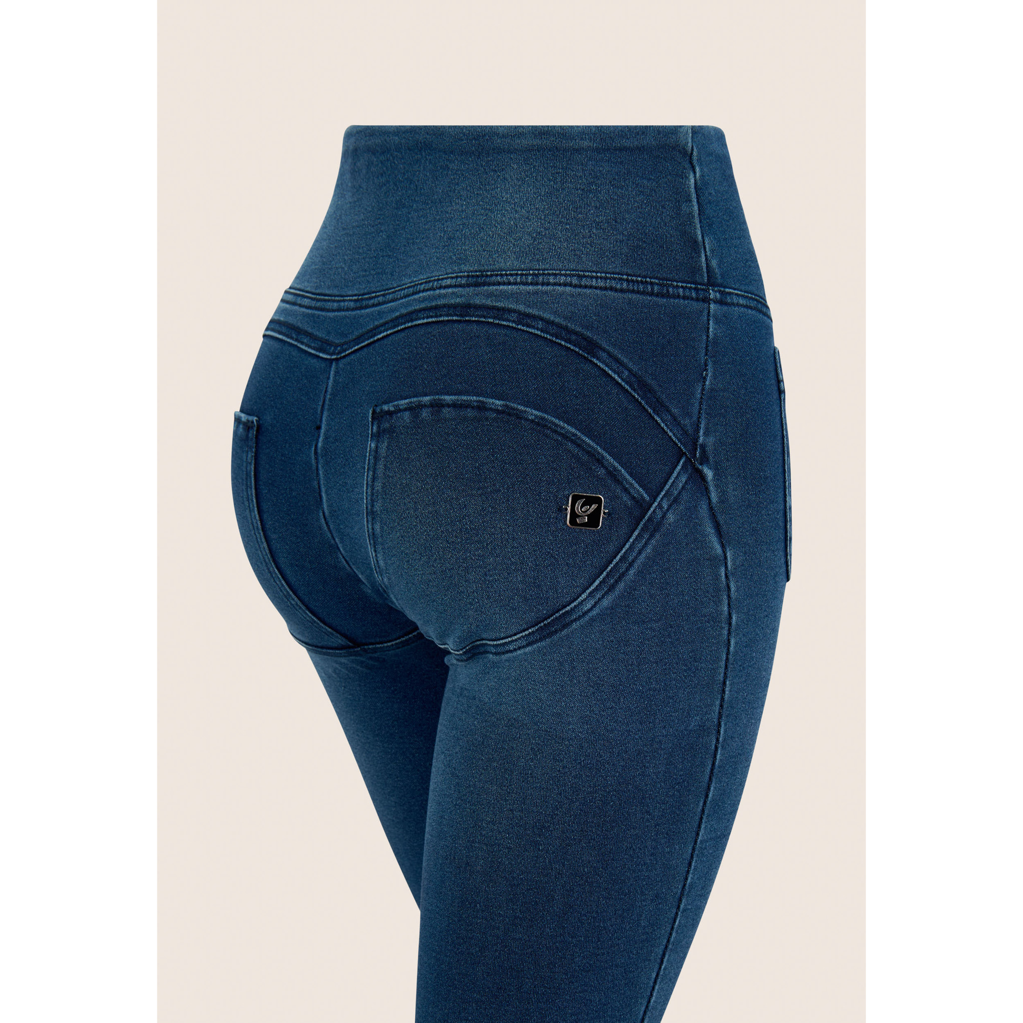 Pantaloni WR.UP bootcut in denim satinato