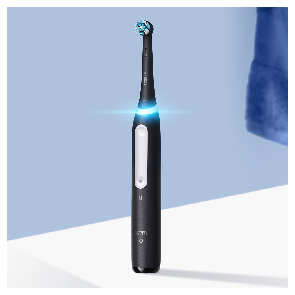 Oral-B iO 4N - Avec Etui de Voyage - Noire - Brosse À Dents Électrique connectée