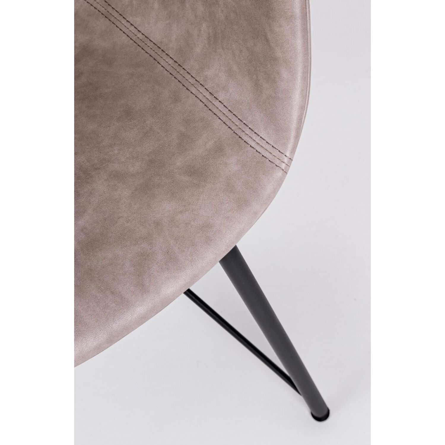 Set di poltroncine WARHOL in similpelle beige e gambe in acciaio nero, con braccioli