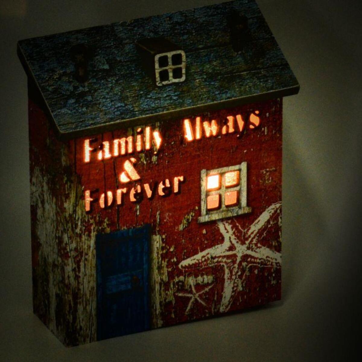 Casa in legno con stella e led cm12x5h14