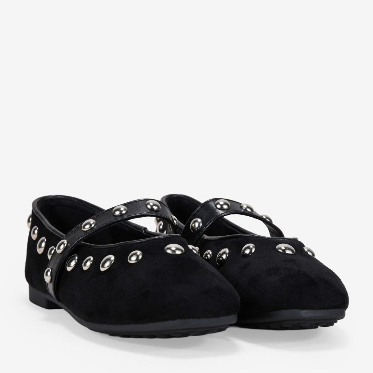 Bailarinas planas negras con tachuelas
