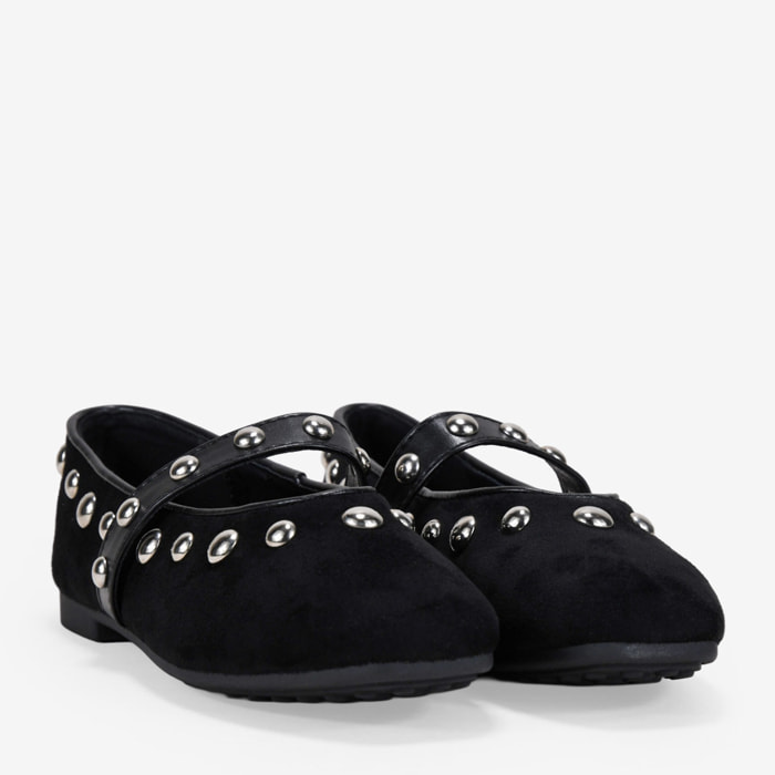 Bailarinas planas negras con tachuelas