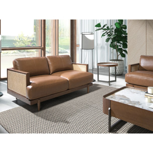 Mesa rincón redonda de madera chapada en nogal natural y tapa de mármol porcelánico blanco con vetas en tonos tierra en brillo 62x62x56cm