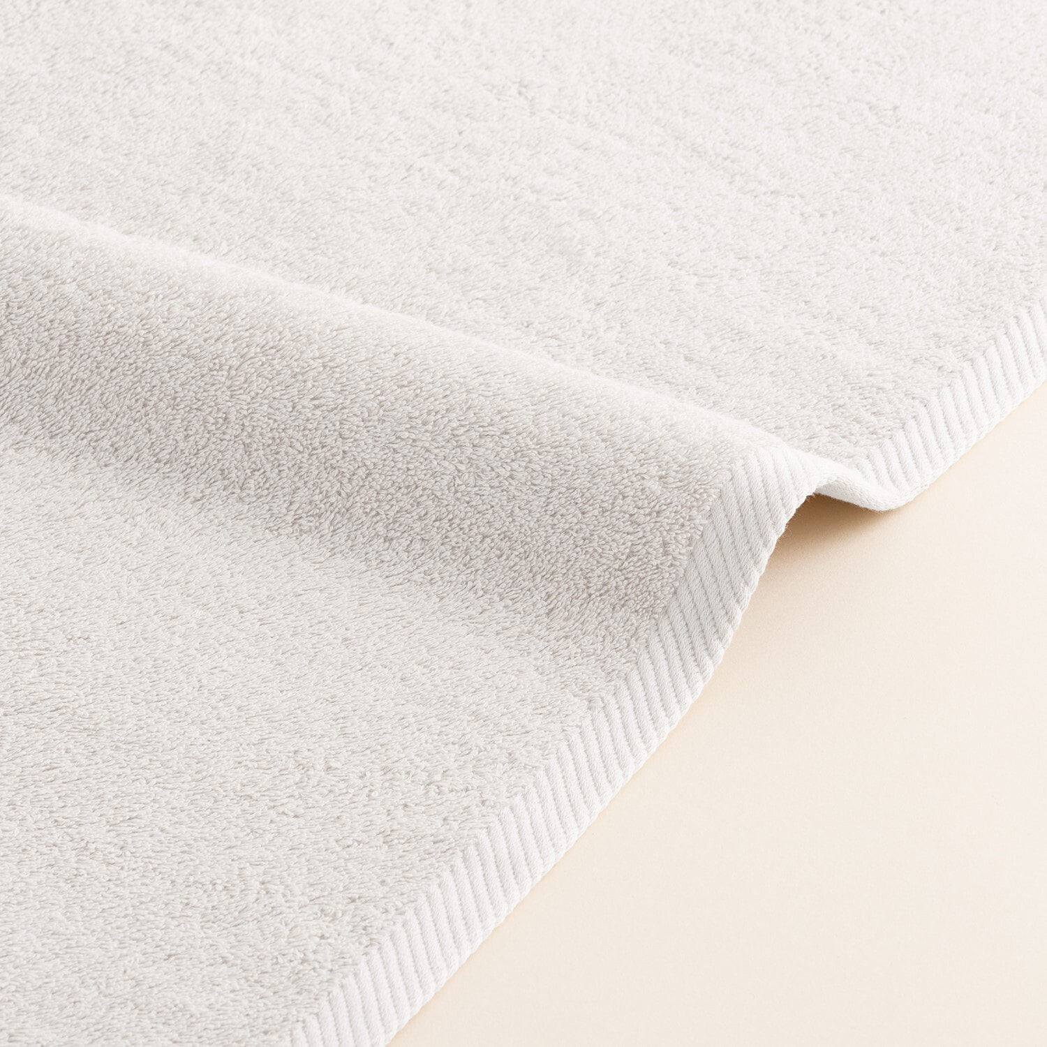 Serviette Éponge 100% Coton Peigné - 600 g/m2 BLANC