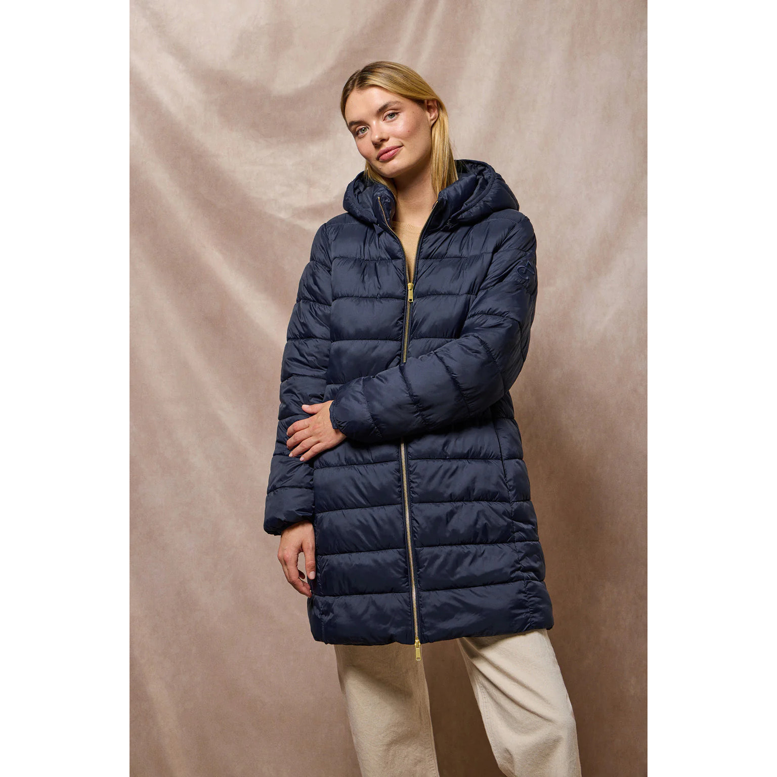 Abrigo ultralight azul marino Cecilia de capucha extraíble y bordado PC